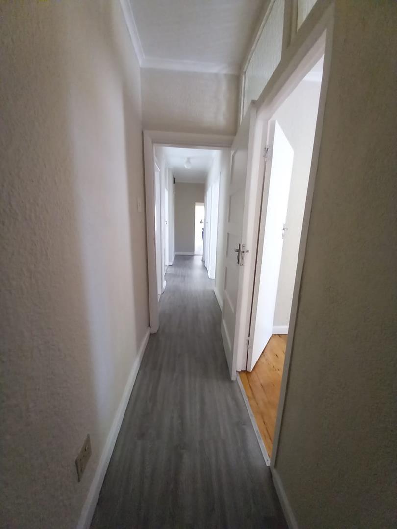 To Let 5 Bedroom Property for Rent in Rondebosch Western Cape